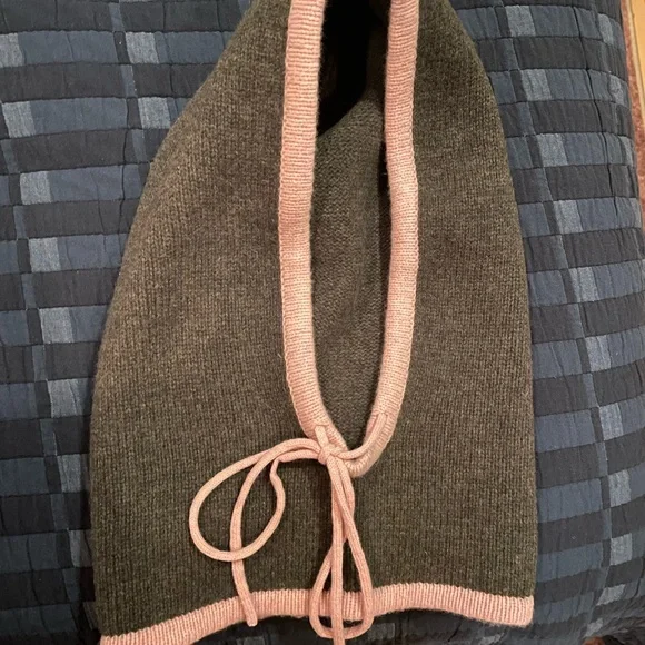 Boden Green Knit Hood with Pink Edging - Picture 3 of 3